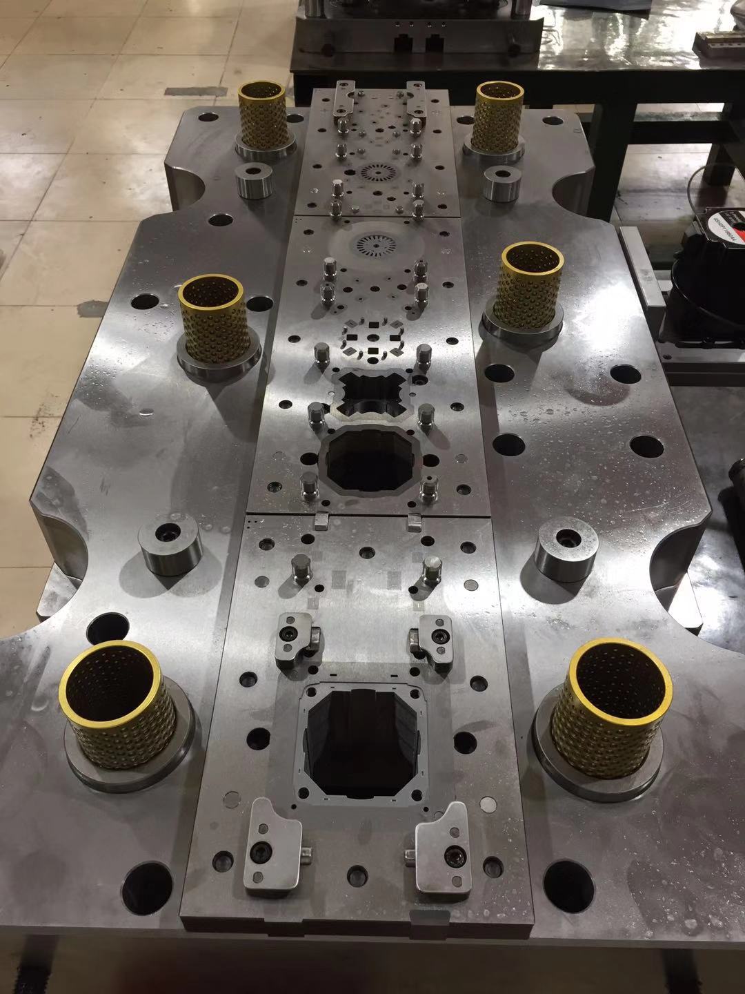 Precision mold processing facing the dilemma